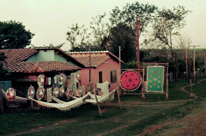 AÑO 1976 - COLOR - VIDA CAMPESINA EN PARAGUAY (JOSÉ MARÍA BLANCH)